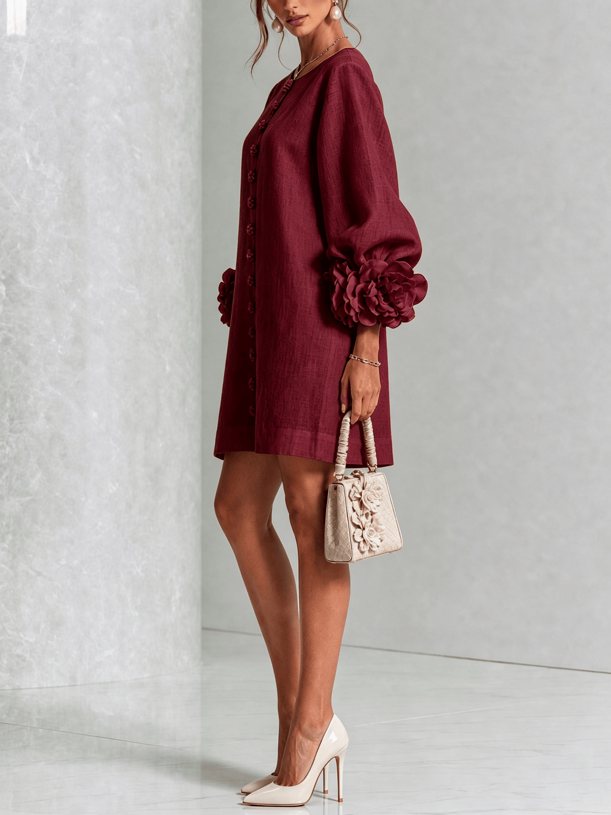 Ilaria | Minivestido en Mezcla de Lino con Puños de Rosa, Burdeos