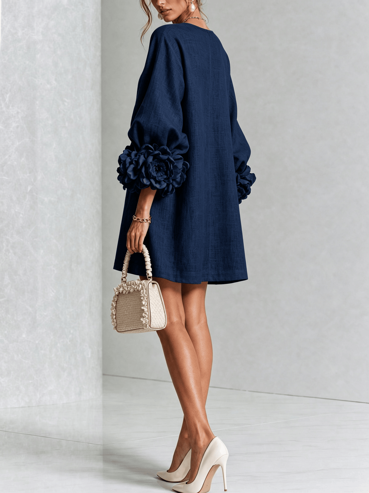 Marina | Minivestido en Mezcla de Lino con Puños de Rosa, Azul Marino
