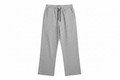 Pantalón gris fondo blanco sin modelo