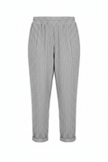 Pantalón gris sin cordón fondo blanco