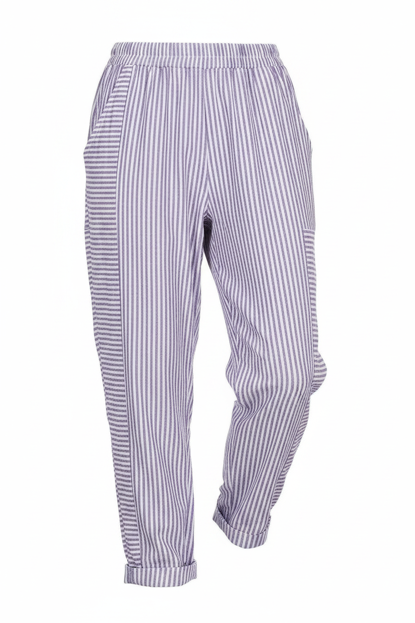 Pantalón morado sin cordón fondo blanco