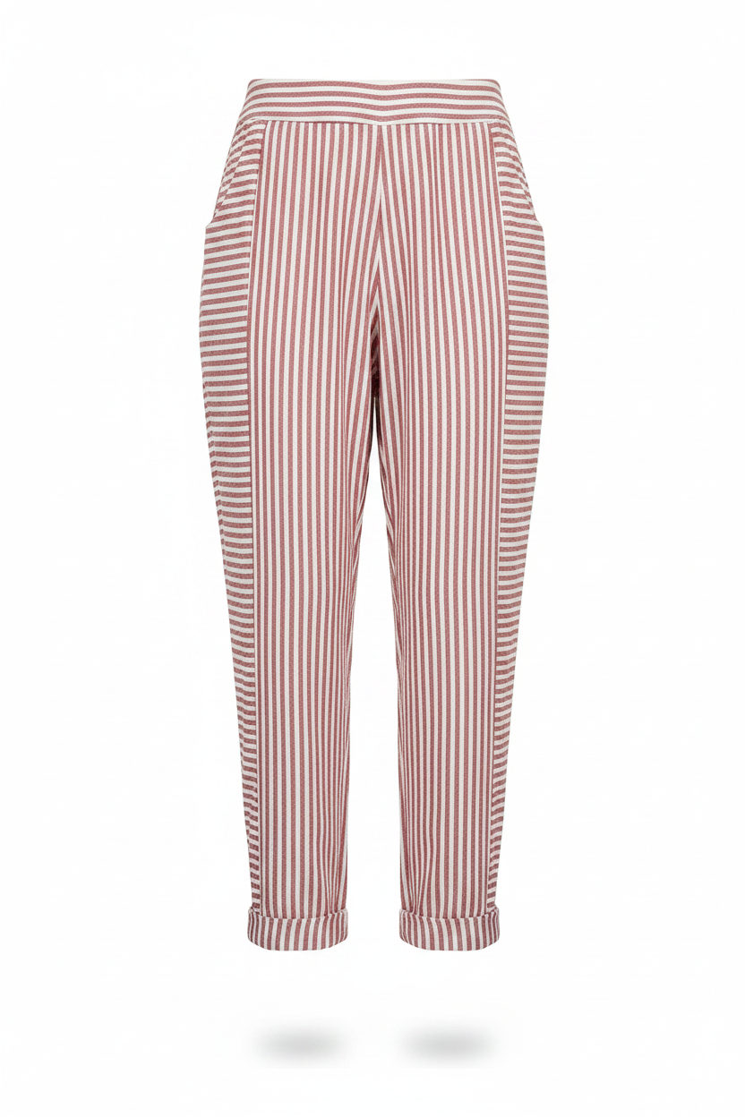 Pantalón rojo fondo blanco