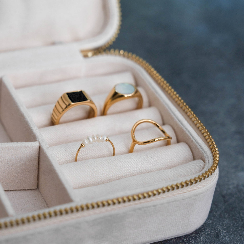 Anillo de Mini Perlas
